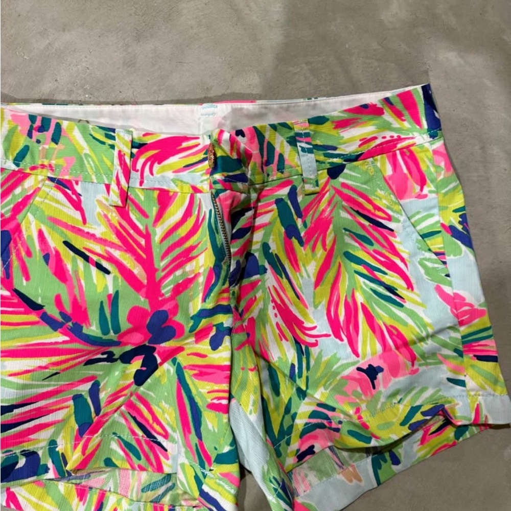 Callahan Vibrant Leaf Print Women's Shorts